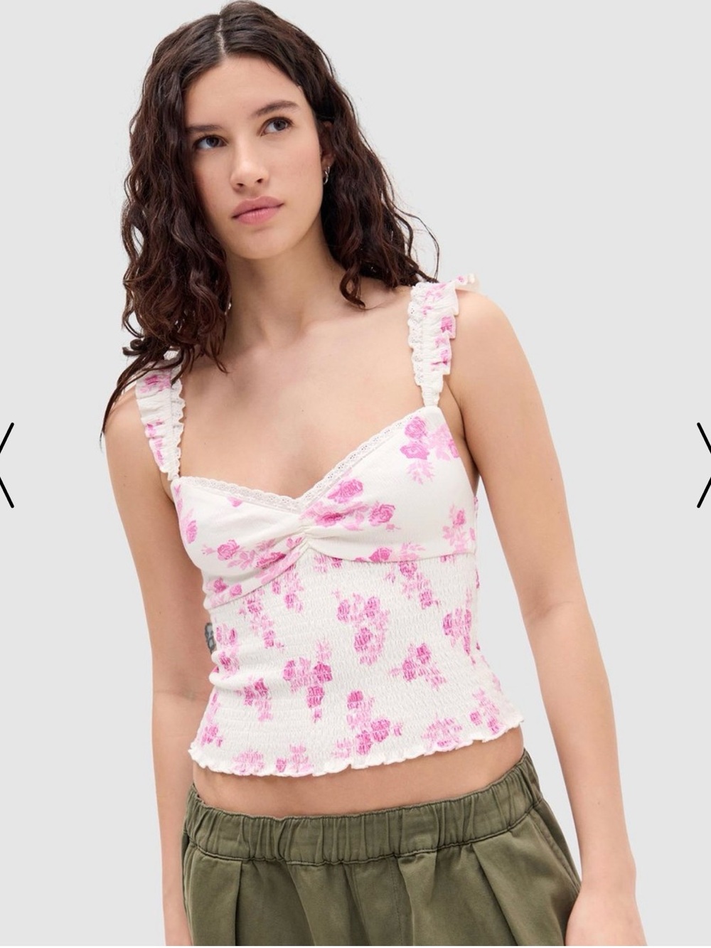 UO Urban Outfitters Sydney Floral Shirred Smocked Lace Cami Top Size Medium New